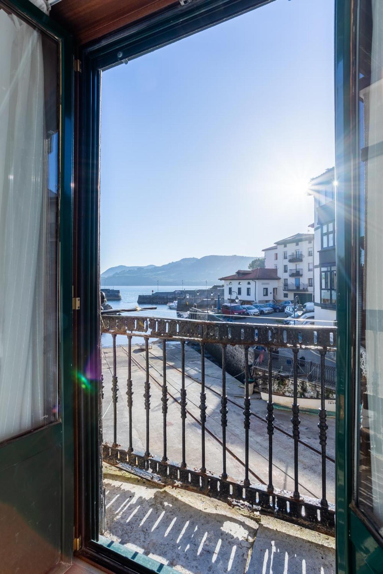 Mundaka Old Port Apartment Exterior photo